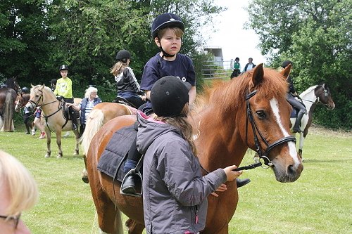Kinderringreiten am 08. Juni 2013