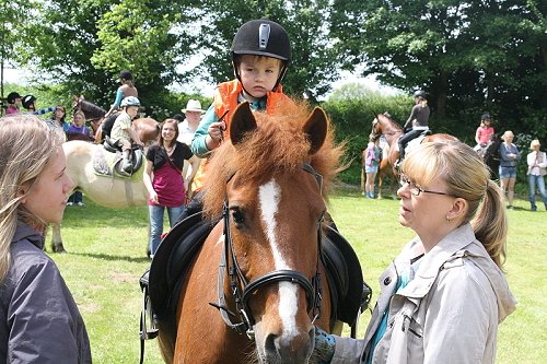 Kinderringreiten am 08. Juni 2013