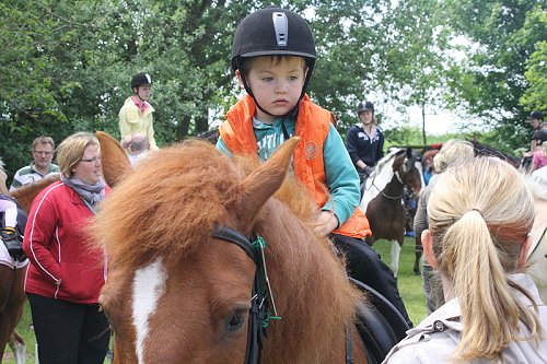Kinderringreiten am 08. Juni 2013