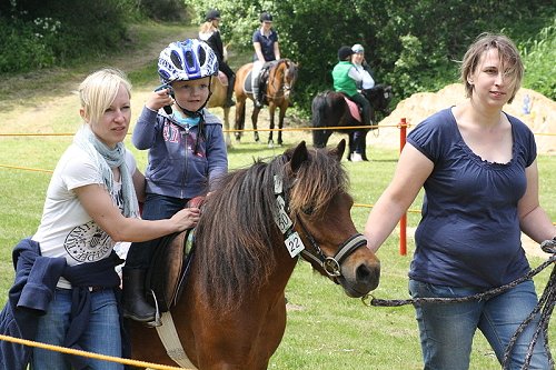 Kinderringreiten am 08. Juni 2013