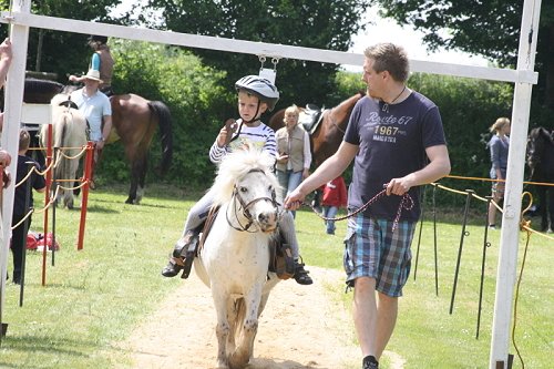 Kinderringreiten am 08. Juni 2013